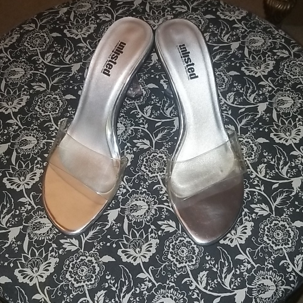 Clear Slipper